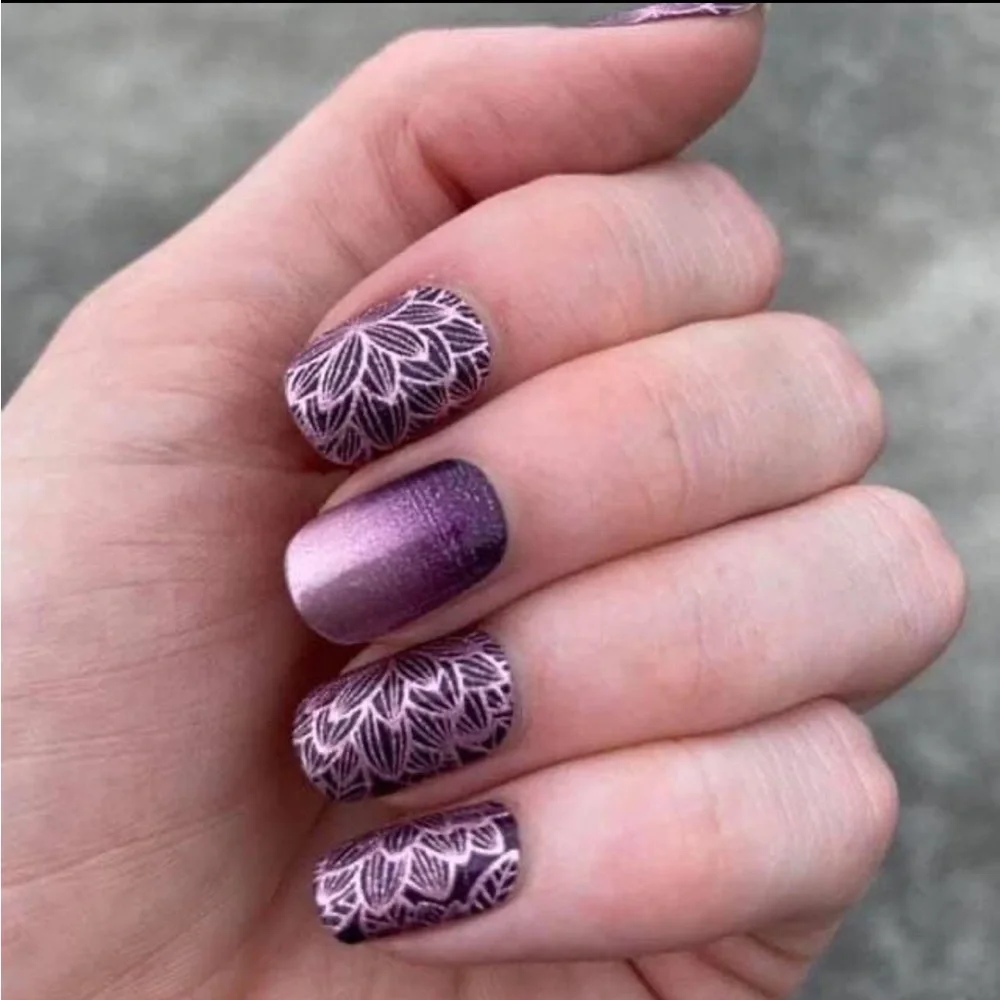 *Retired* Color Street: Rule of Plum | Purple Rose Gold Floral Fall Spring Ombre - Picture 2 of 12